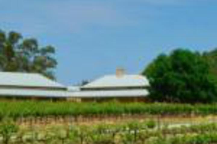 Scobie Lane Retreat