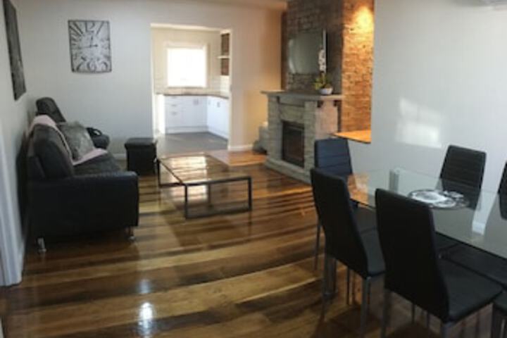 3ree Spacious charming Apartment