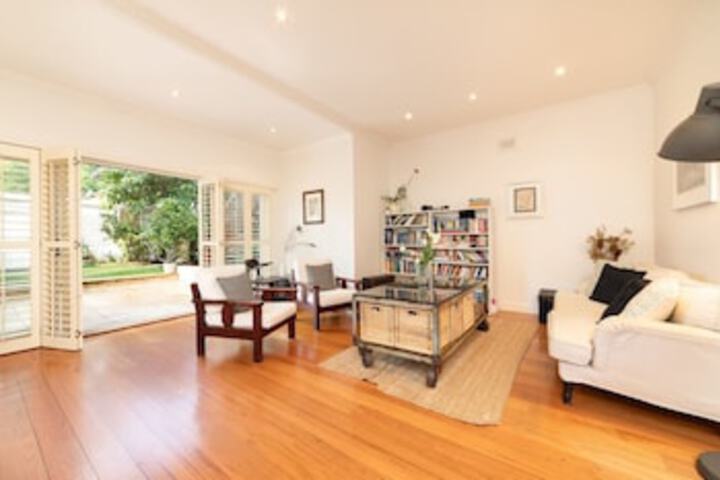 Wonderful Family Home H406