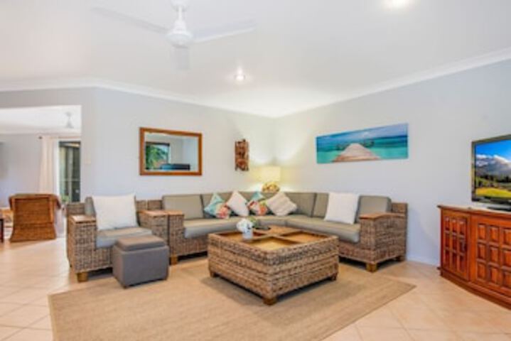 Tekani Lennox Head