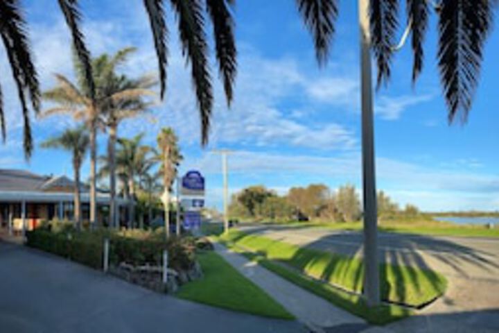 Coastal Waters Motor Inn