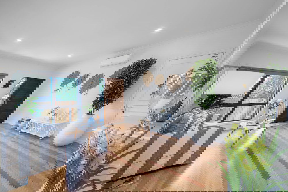 AUJOY 3 Bed Townhouse Burwood 1