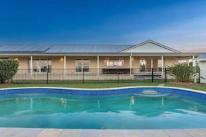 Your Luxury Escape Byron Sunset Breeze