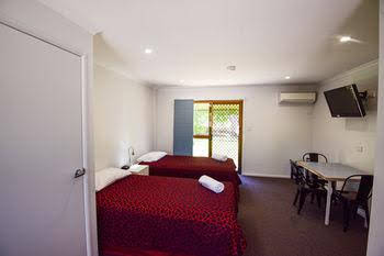Beach n Reef Motel