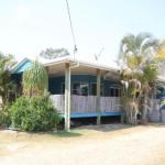 CASTAWAY BEACH HOUSE