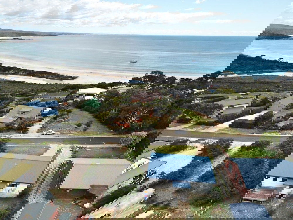 Lazy Wave Beach House