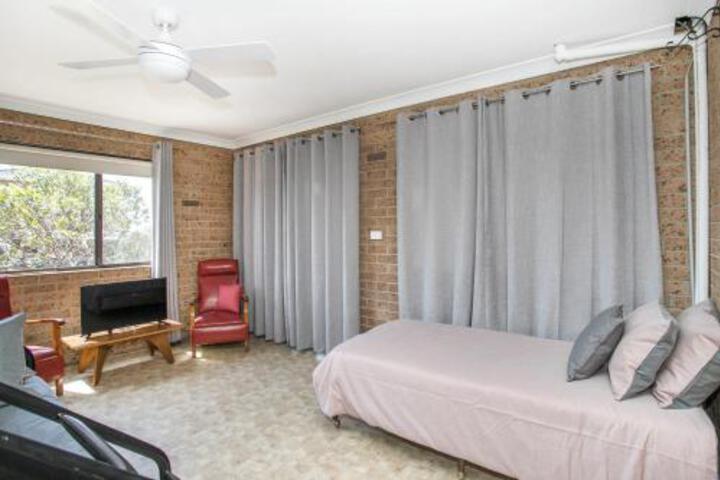 Deering 106 ULLADULLA