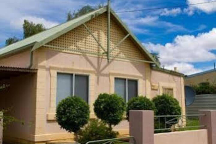 Silver City Cottages