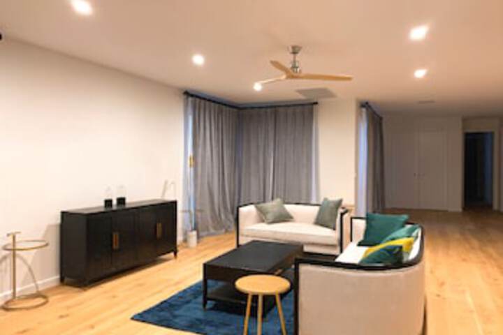 Luxury House Collection Six beds