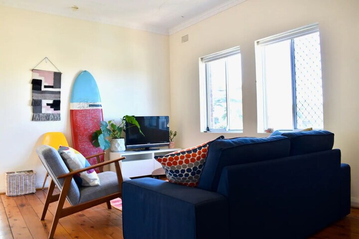 Bright Artist Apartment in Maroubra