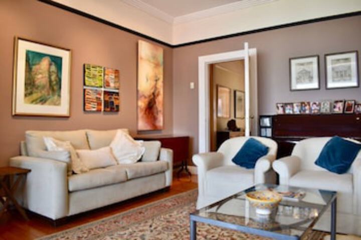 4 Bedroom Family Home With Stunning Harbour Views