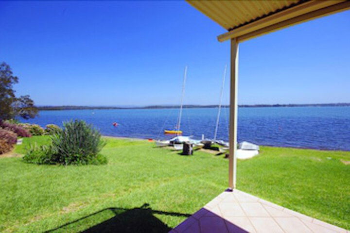 Blue Water at Mannering Park