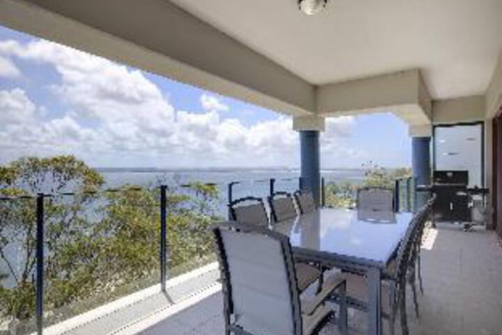 3 Bedroom Apartment Le Vogue Unit 11