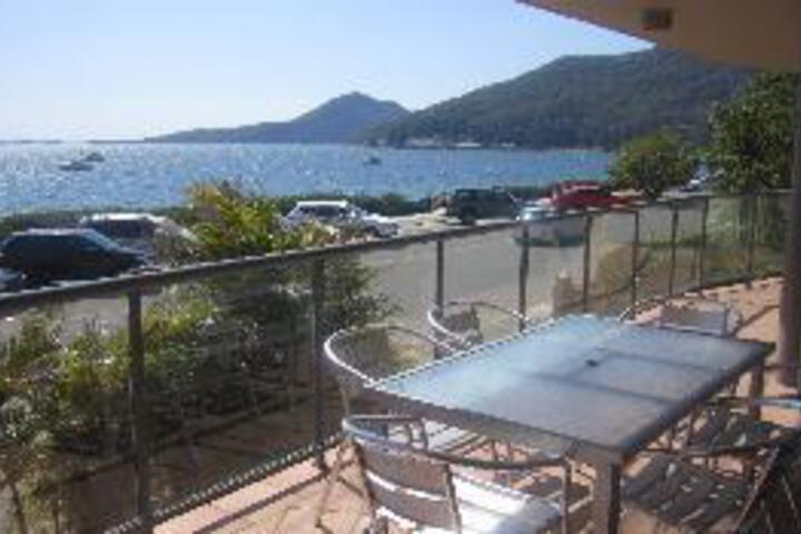 3 Bedroom House Shoal Bay Palm Beach