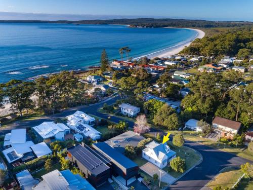 Mermaid Cottage at Hyams Beach 4pm Check Out Sundays