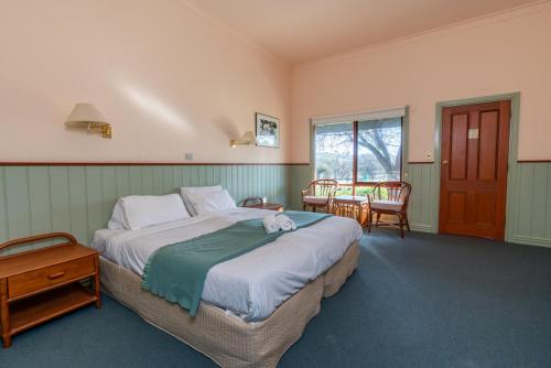 Acheron Valley Lakefront Cottages