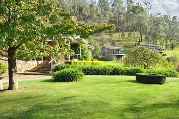 Araluen Lodge  Villas