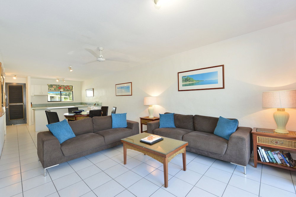 Seascape Holidays Beachfront Terraces