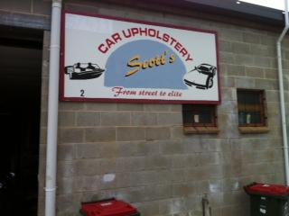 J & R Scotts Car Upholstery - Dentist Find 7