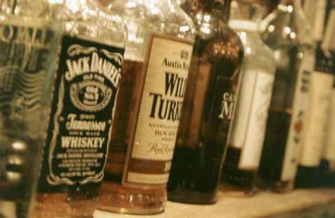 West Wallsend Liquor Store - Dentist Find 1