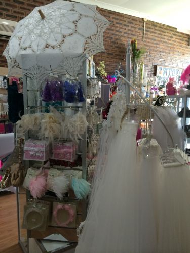 Wedding Shop on the Move