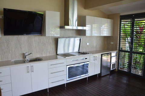 Designer Kitchens - Dentist Find 1