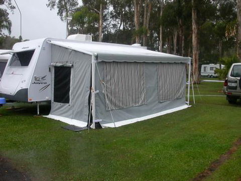 Tinonee Horse Rugs & Canvas Products - Dentists Australia 0