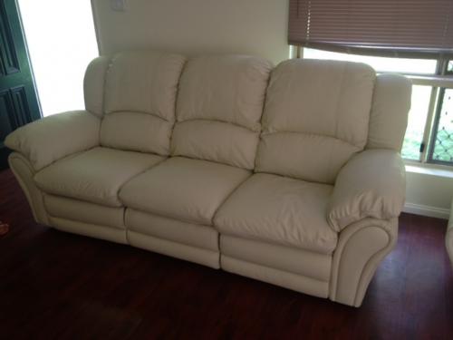 Paulies Upholstery