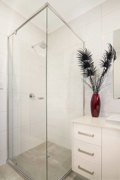 Precision Shower Screens & Wardrobes - Dentist Find 4