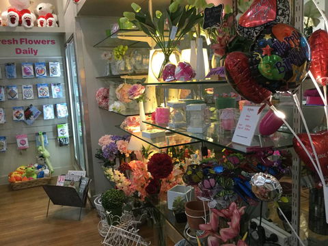 J’adore Flowers & Gifts - Dentist Find 1