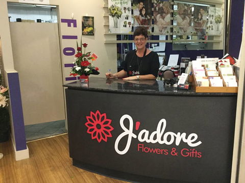 J’adore Flowers & Gifts - Dentist Find 3