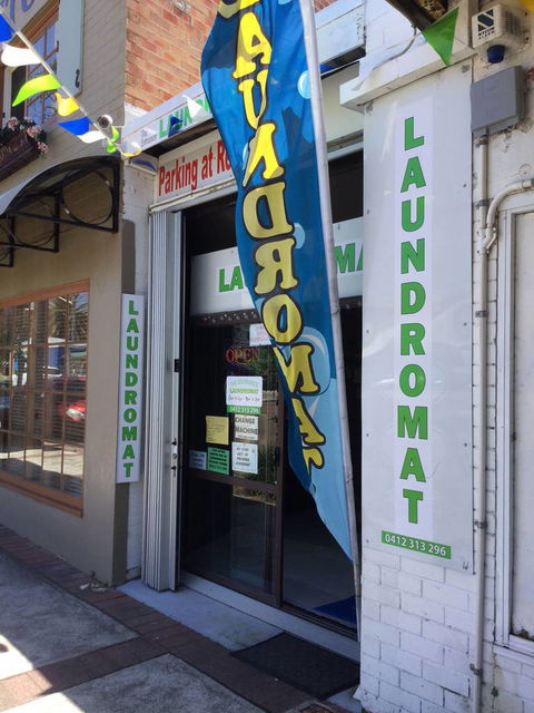 The Entrance Laundromat - Dentist Find 3