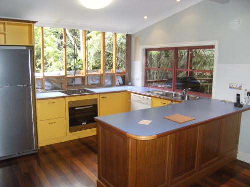 Aussie Stone Kitchens