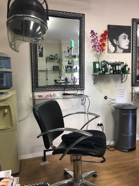 Michiels Hair Gallery - Dentist Find 1