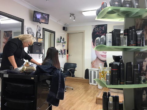 Michiels Hair Gallery - Dentist Find 2