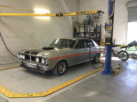 J & B Automotive Spray Painting - Dentist Search 4