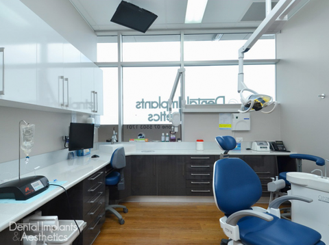 Dental Implants & Aesthetics - Dentist Find 7