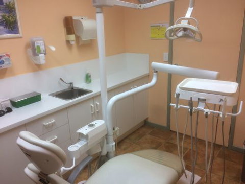 Currie Street Denture Clinic - Dentist Search 1