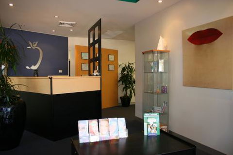 Choi Yo Han Dr - Dentist Find 0